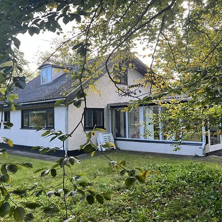 Dom wakacyjny Kirsi - 200m From The Sea By Interhome